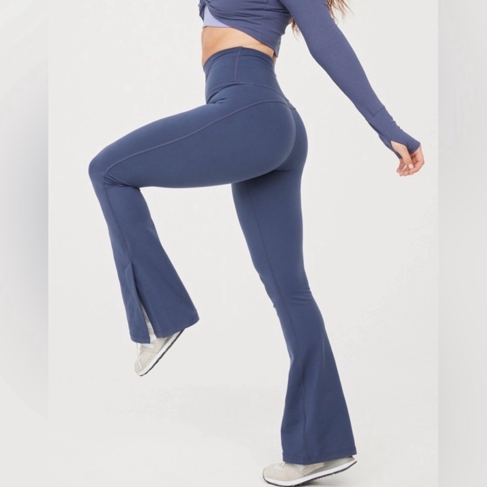 OFFLINE by Aerie The Hugger Split-Hem Bootcut Legging